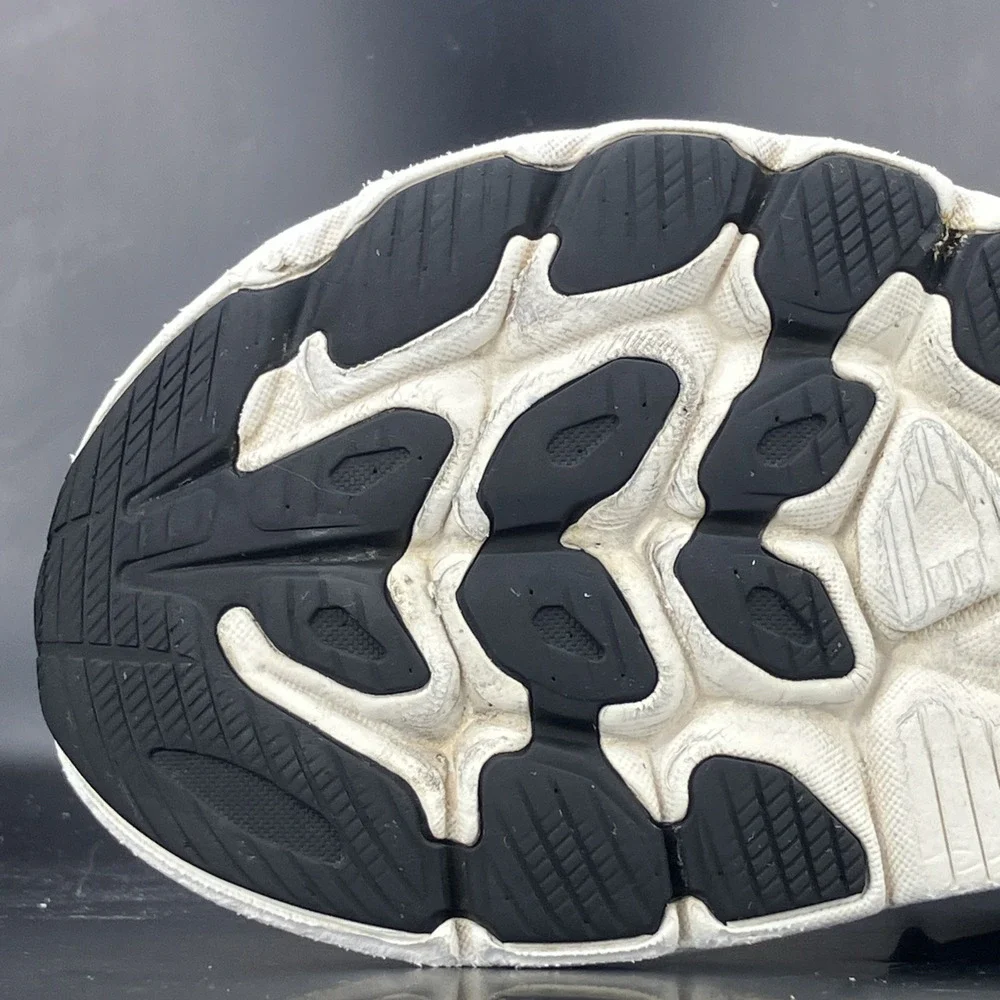 Hoka One One Clifton 10 Wide - Women's Size 7D 'Black/White' (1162050 BWHT)
